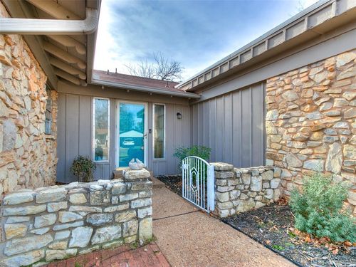 6012 Nw 83rd St, Oklahoma City, OK, 73132-4703 | Card Image