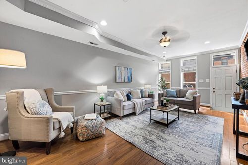 2 W Clement St, BALTIMORE, MD, 21230-4241 | Card Image