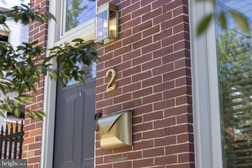 2 N Clinton St, BALTIMORE, MD, 21224-1401 | Card Image