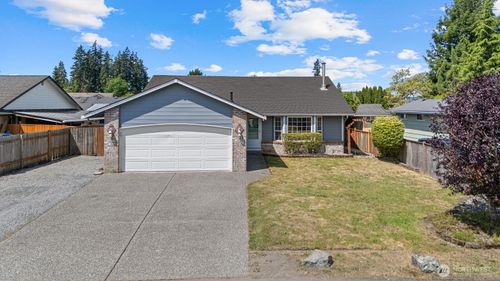 8202 51st Ave Ne, Marysville, WA, 98270-3506 | Card Image