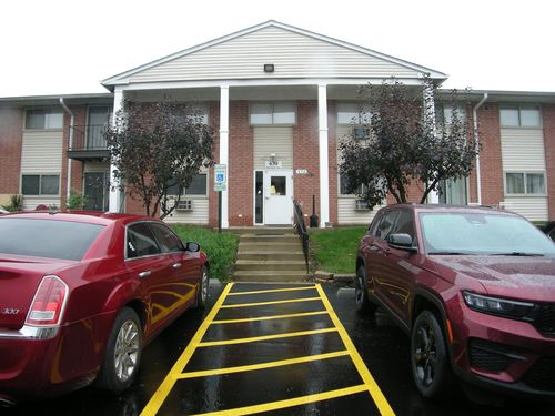 208-670 Marilyn Ave, Glendale Heights, IL, 60139-2958 | Card Image