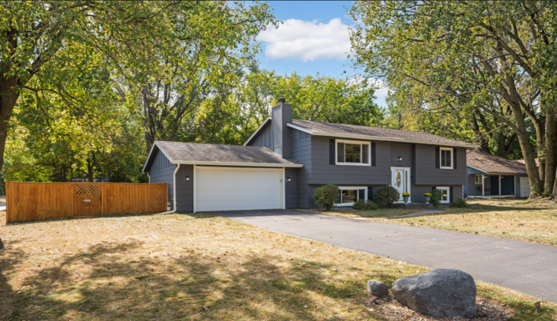 Parkway Pl, Burnsville, MN 55337
