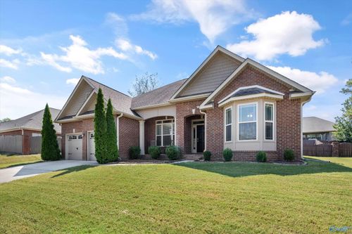 203 Blackwood Dr, Madison, AL, 35757-6960 | Card Image