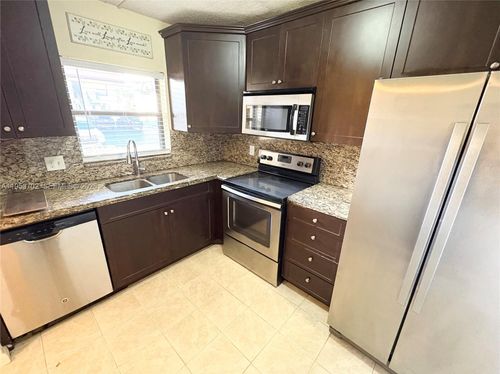 104-21905 Lake Forest Cir, Boca Raton, FL, 33433 | Card Image