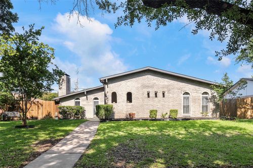 5003 Green Oaks Dr, Plano, TX, 75023-5023 | Card Image