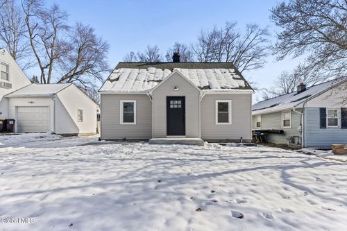 22 Elmwood Ct, Wynantskill, NY, 12198-7533 | Card Image