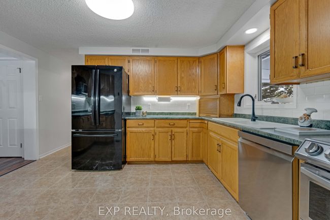 1719 E Lake Rd, House other with 4 bedrooms, 2 bathrooms and 6 parking in North Kawartha ON | Image 14