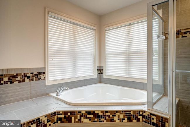 23314 Tradewind Dr, Townhouse with 3 bedrooms, 4 bathrooms and null parking in BRAMBLETON VA | Image 35