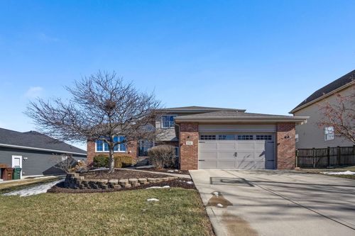 550 Doxbury Ln, New Lenox, IL, 60451-3428 | Card Image