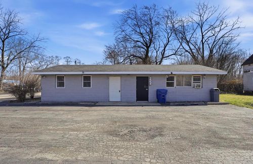 107 S Crystal Ave, Benton Harbor, MI, 49022-8122 | Card Image