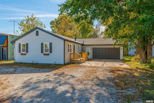 1500 E Jefferson St, Clinton, IL, 61727-1847 | Card Image