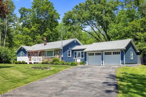35 Old Turnpike Rd, Long Valley, NJ, 07853 | Card Image