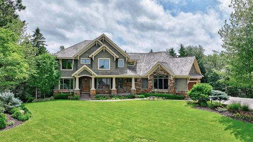 7379 124th St, Chippewa Falls, WI, 54729-3064 | Card Image