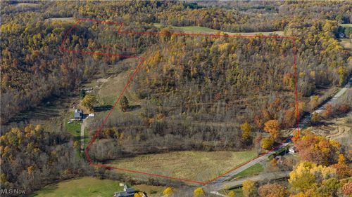 9204 Sandyville Rd Ne, Mineral City, OH, 44656-8725 | Card Image