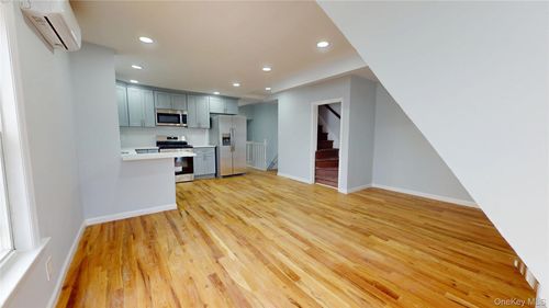 8777 111th St, Richmond Hill, NY, 11418-2314 | Card Image