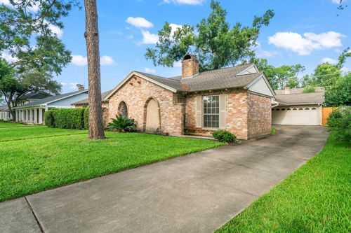 2731 Manila Ln, Houston, TX, 77043-1719 | Card Image