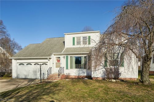 1359 Beaconfield Rd, Lyndhurst, OH, 44124-1328 | Card Image