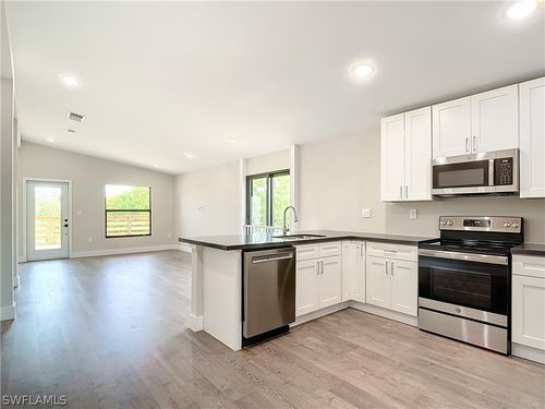 2505 Storter Ave, NAPLES, FL, 34112-6339 | Card Image