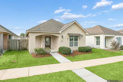 7804 W Pelican Lakes Ave, Baton Rouge, LA, 70820-5309 | Card Image