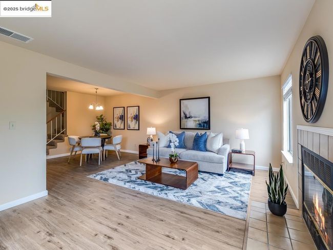 9 Pelican Ct, Townhouse with 4 bedrooms, 3 bathrooms and 2 parking in Pittsburg CA | Image 5