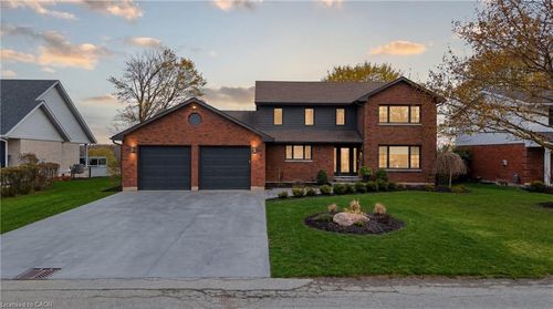 890 Perkin Cres, Listowel, ON, N4W3R8 | Card Image
