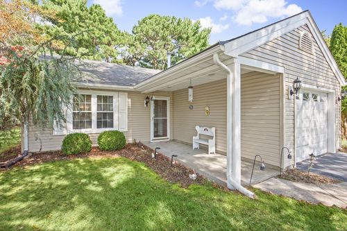 28 Kent Dr, FORKED RIVER, NJ, 08731-5616 | Card Image