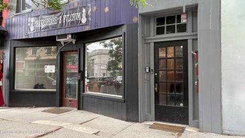 grdfl-612 Warren St, Hudson, NY, 12534-2859 | Card Image