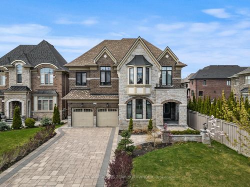 51 Classic Dr, Brampton, ON, L6Y5H3 | Card Image