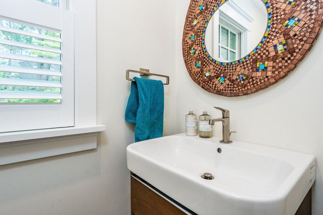 Powder Room | Image 17