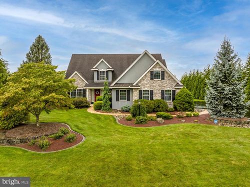 5318 Chariot Dr, Schnecksville, PA, 18078-2976 | Card Image