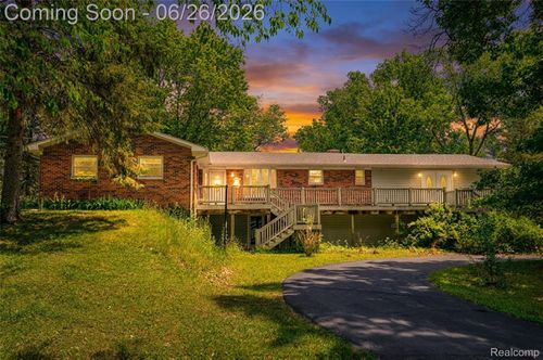 4200 Angels Pass, Pinckney, MI, 48169-9005 | Card Image