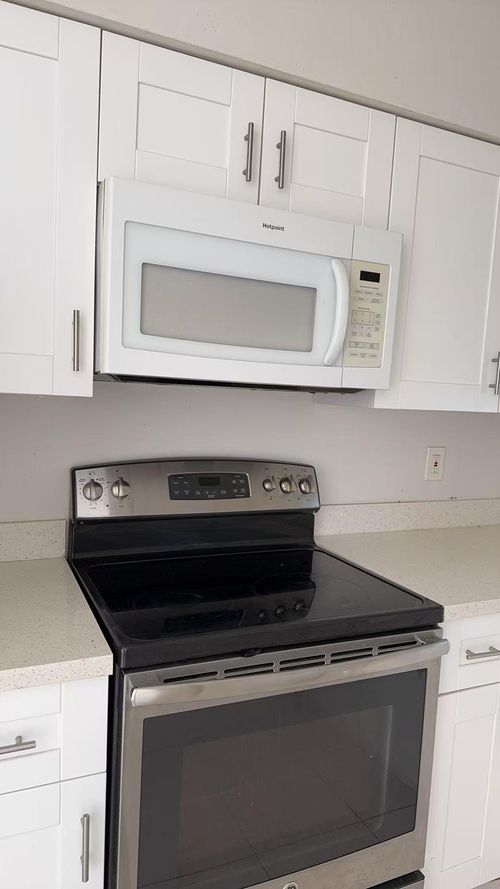 819 Sw 9th Ct, Pompano Beach, FL, 33060-8503 | Card Image