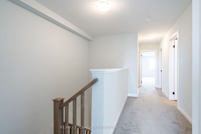 189 Lormont Blvd, House attached with 3 bedrooms, 3 bathrooms and 1 parking in Stoney Creek ON | Image 17