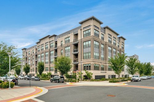 4-102-2320 Field Point Rd, HERNDON, VA, 20171-5430 | Card Image