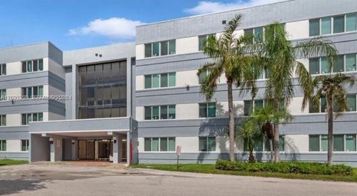 b3d-14850 Naranja Lakes Blvd, Homestead, FL, 33032-8334 | Card Image