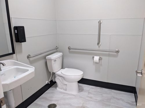 4-35 W Owyhee Ave, Homedale, ID, 83628 | Card Image