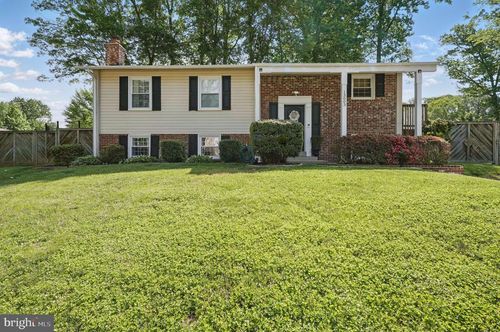 13003 Standish Ct, WOODBRIDGE, VA, 22192-3714 | Card Image