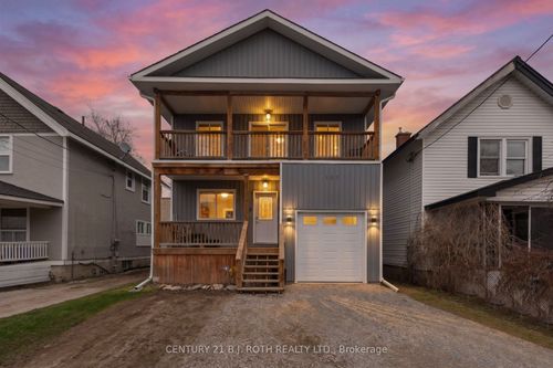 102 Dunlop St, Orillia, ON, L3V5P4 | Card Image