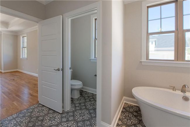 Photo similar to home being built. | Image 35