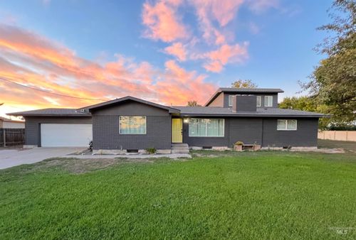 590 W 300 S, Heyburn, ID, 83336-9783 | Card Image