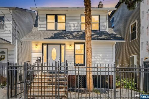 35 Grand Avenue, Newark, NJ, 07106 | Card Image