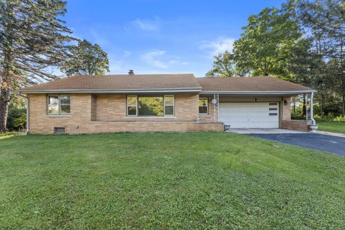 3110 S Wehr Rd, New Berlin, WI, 53146-2538 | Card Image