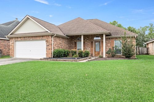 8059 Torrey Pines Cir, Beaumont, TX, 77707-6403 | Card Image