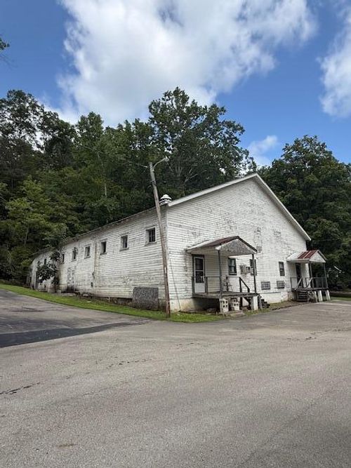 133 Old Campus Rd, Frenchburg, KY, 40322-8355 | Card Image