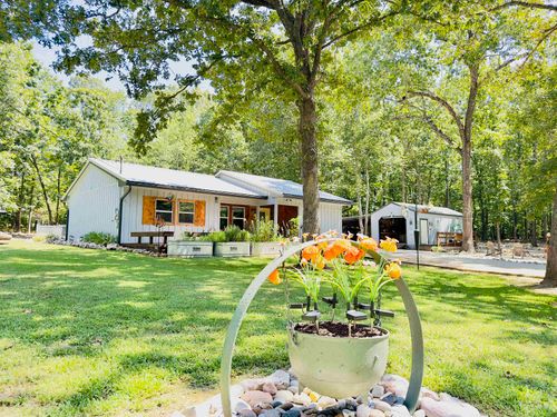 28 Nameoki Dr, Cherokee Village, AR, 72529-7318 | Card Image