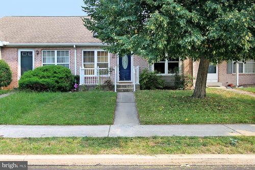 94 Tory Cir, ENOLA, PA, 17025-2665 | Card Image