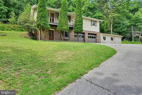 215 W Wilder Street, CRESSONA, PA, 17929 | Card Image