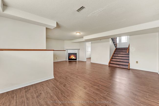 50 Davey Cres, House other with 4 bedrooms, 3 bathrooms and 4 parking in Amherstview ON | Image 25