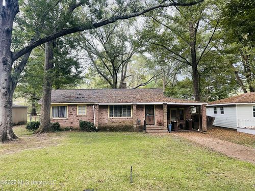 220 Gaylyn Ave, Jackson, MS, 39209-3631 | Card Image