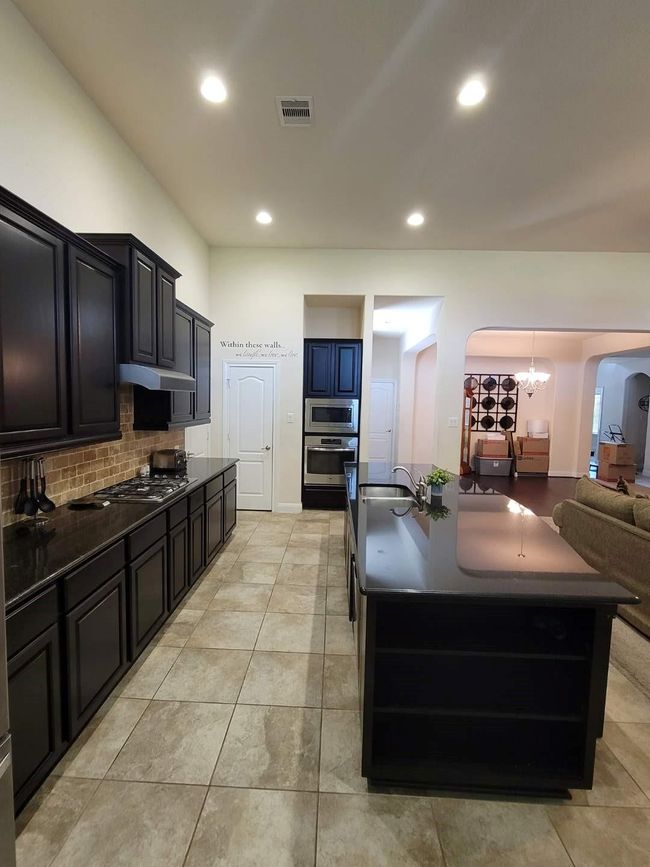 Kitchen | Image 10